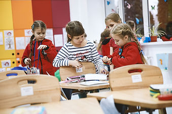Filles en classe
