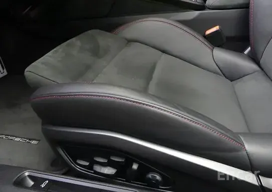 섬네일: 2022 Porsche 911 (992) GT3