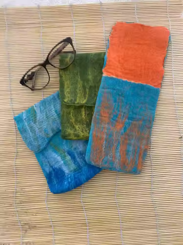 Make a Wet Felted Mobile Phone Cover or Glasses Case