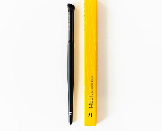 Melt concealer brush