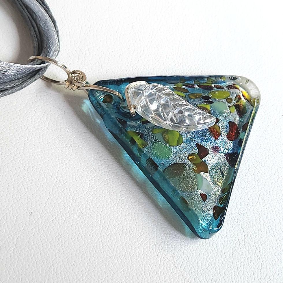 Thumbnail: Dichroic Glass with leaf accent