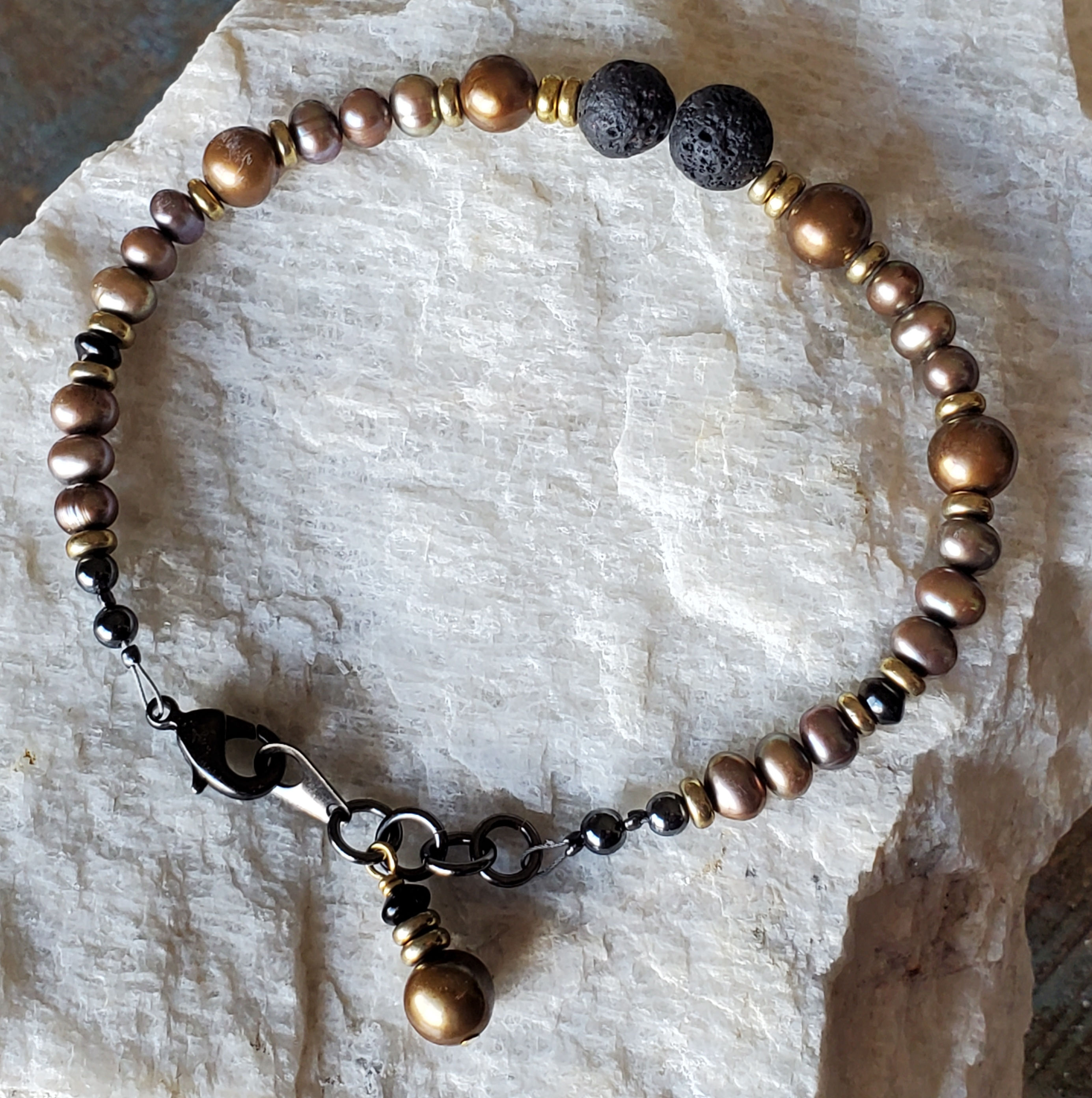 Bronze Pearl, Black Onyx, Lava bracelet