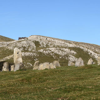 22 - Basse-Navarre - cercles de pierres et dolmens.jpg
