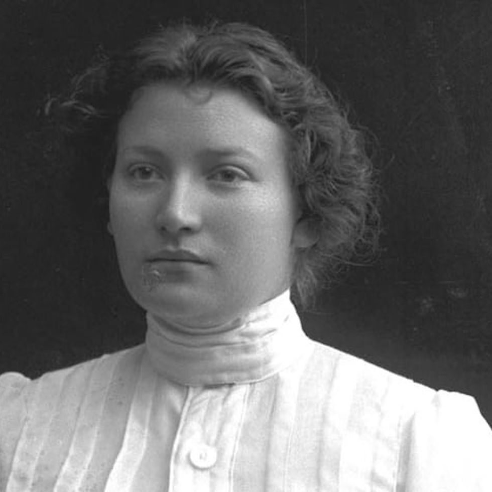 Sara Aharonson, Jewish Virtual Library, années 1910.