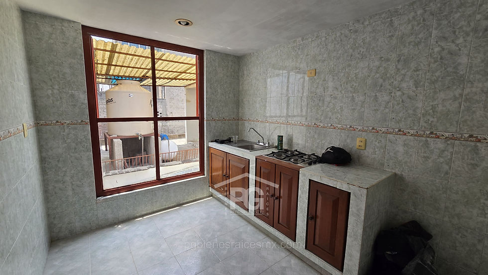 Miniatura: Casa en Venta | Iztapalapa | 5 Recámaras | 5 Estacionamientos |276 m2 Terreno