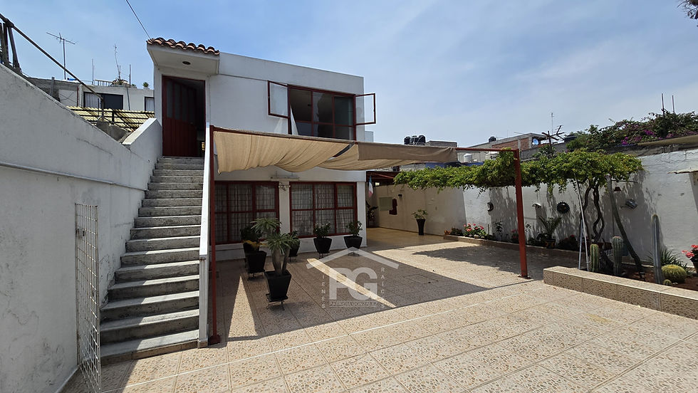 Miniatura: Casa en Venta | Iztapalapa | 5 Recámaras | 5 Estacionamientos |276 m2 Terreno