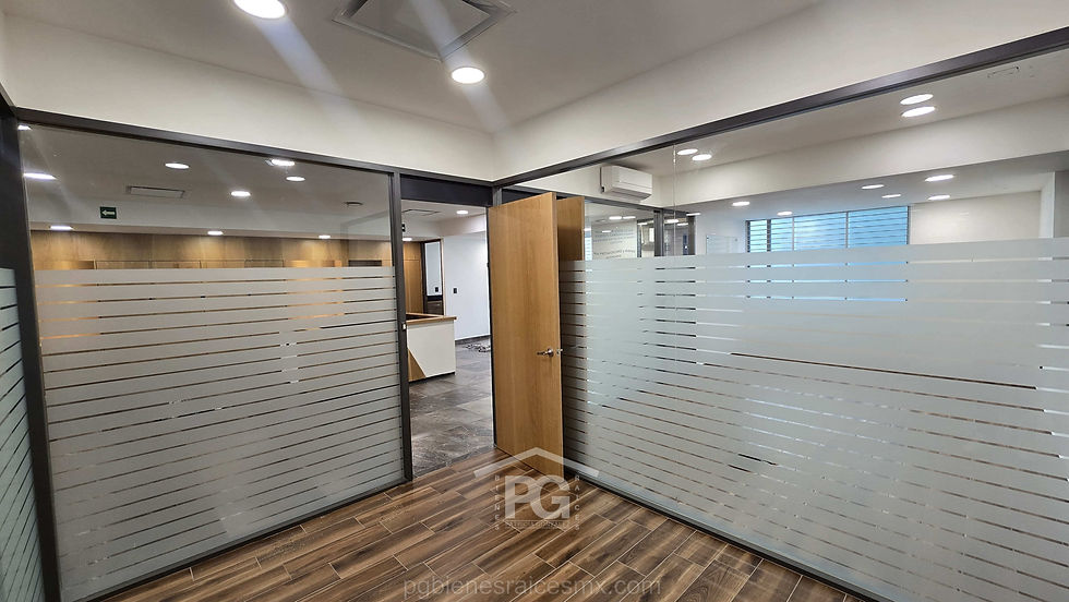 Miniatura: Oficina | Renta | Lomas de Chapultepec | 116 m² | 4 Estacionamientos | PB