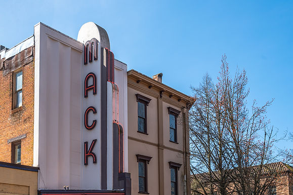 Photo of the Mack Theatre in McMinnville.