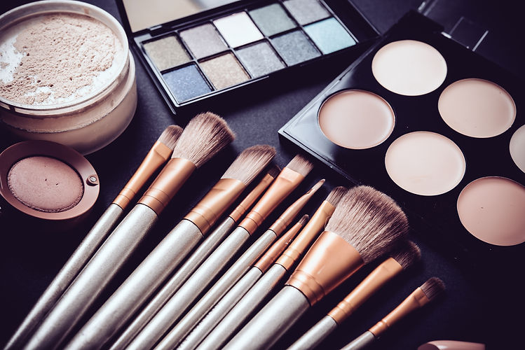 Professional makeup brushes and tools, make-up products set.jpg