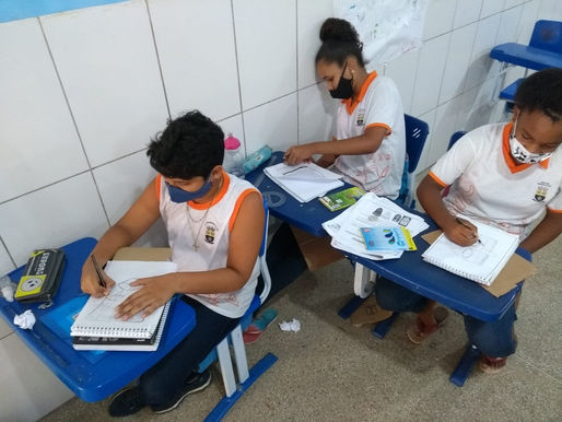 Máscaras Identitárias