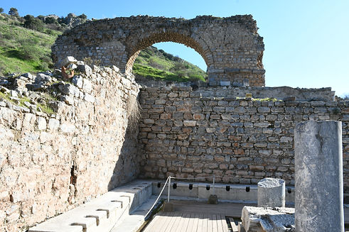 Latrina-of-ephesus-ancient-city-.JPG