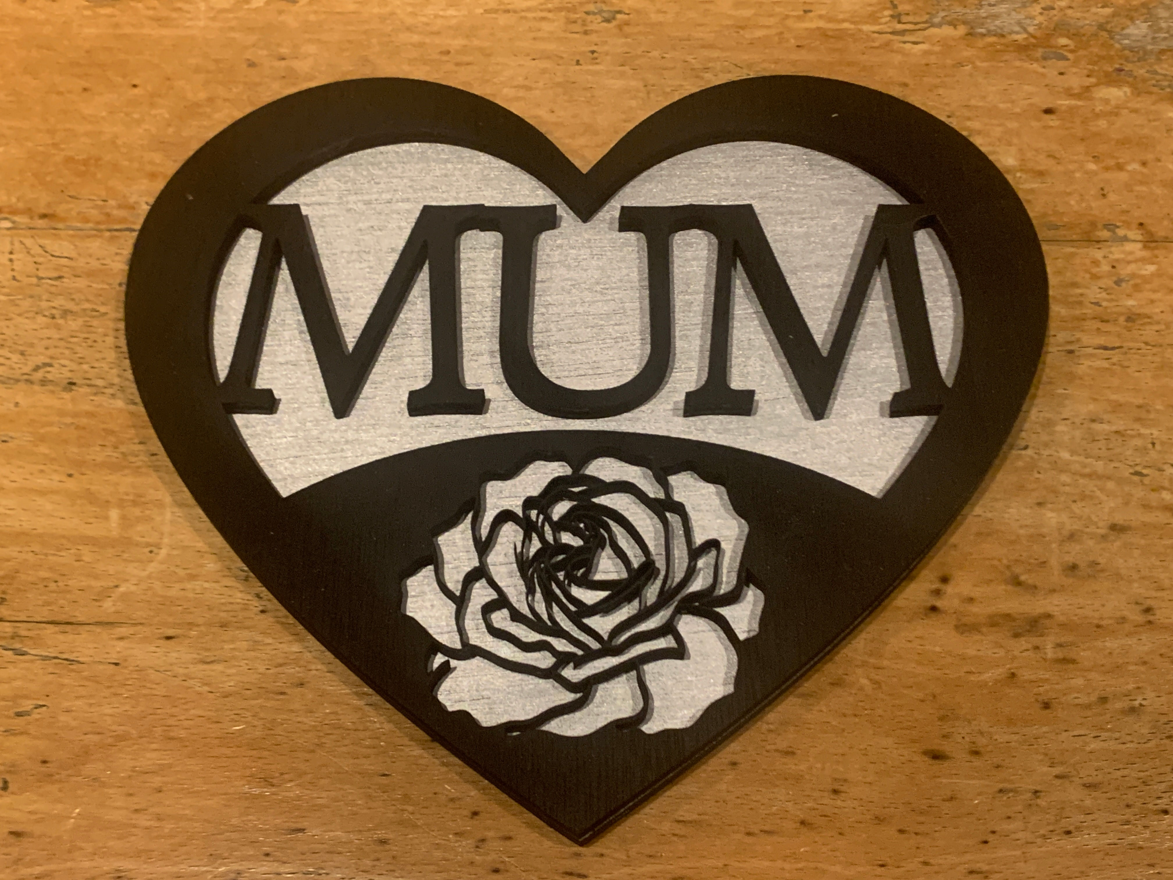 WOODEN BLACK ON SILVER LOVE HEART MUM HANGING SIGN