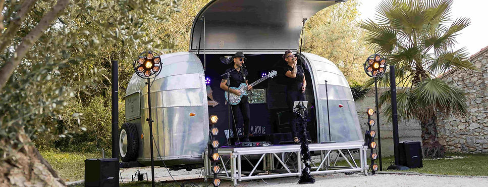 Scène mobile Airstream pour mariage en Drôme Ardèche – groupe live Love & Live
