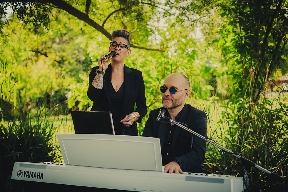 musiciens et chanteuse pour ceremonie laique lors d'un mariage