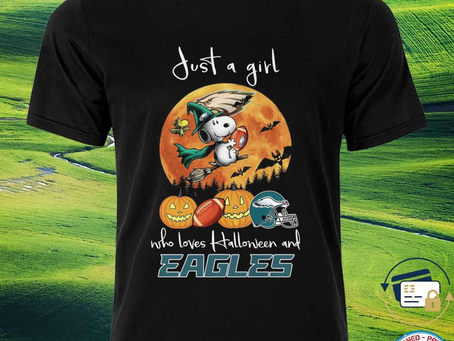 Squadgifts - Premium snoopy Just a girl who loves halloween and eagles shirt