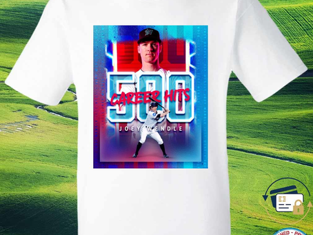 Squadgifts - Miami Marlins Joey Wendle 500 Career Hít shirt