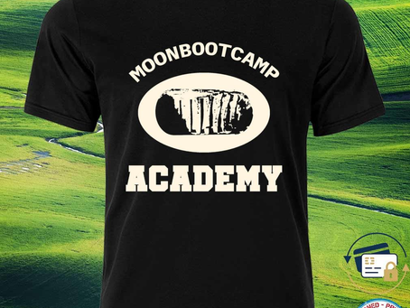 Squadgifts - Premium moonbootcamp academy shirt
