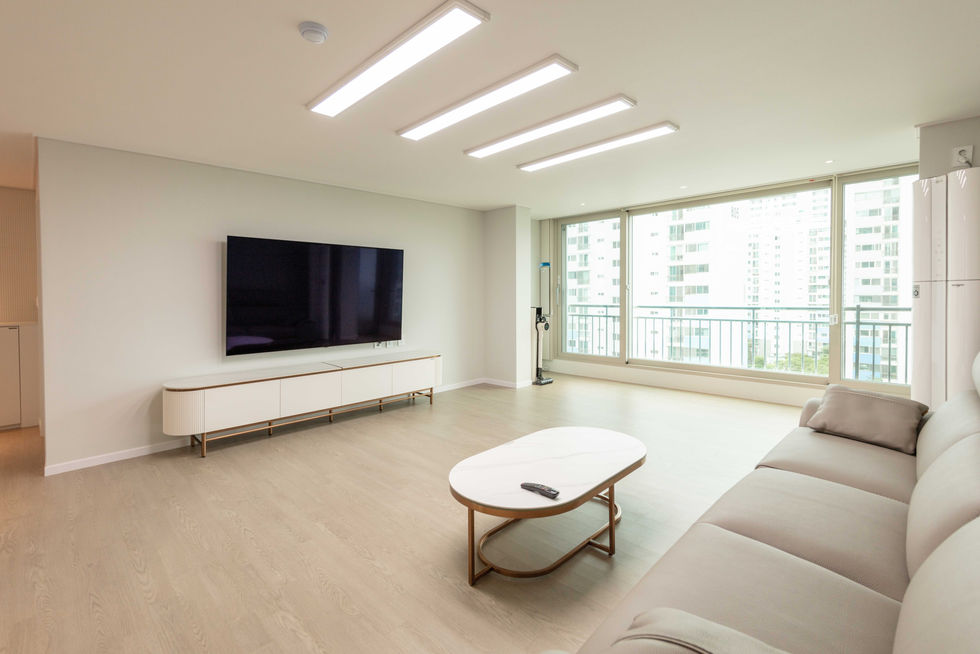 목련동아경남45평 거실10.jpg