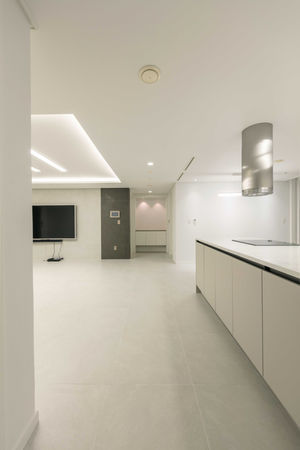 래미안 하이어스 43평 거실.jpg