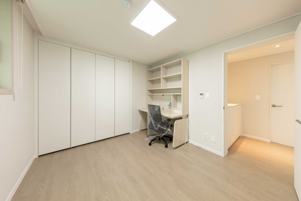 목련동아경남45평 방1.jpg