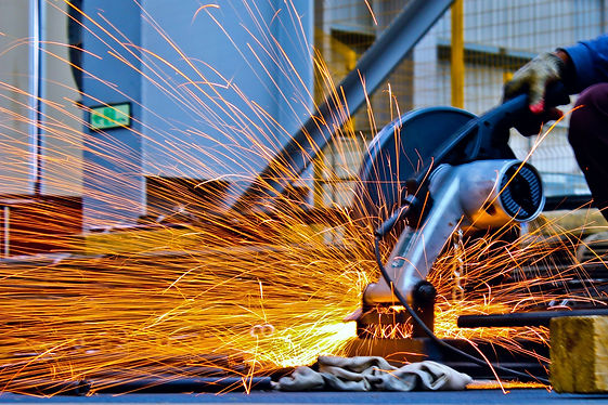Electric Grinder, Jatkohaarukka, jatkohaarukat, kurottaja, kuormaaja, traktori, trukkipiikki, Arvi Helin Oy, Nostolaitteet, nostolaite, Trukkipiikit, konepaja, Trukkihaarukat, Jatkohaarukat, Nostohaarukat, Nostohaarukka, Jatkopiikit, Nostopuomi, Trukkihaarukka, Trukkipiikki, Varsinais-Suomi, Kyrö