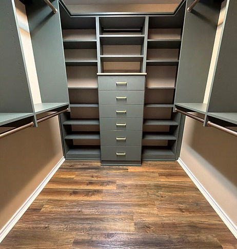 Premium walk in closet solution