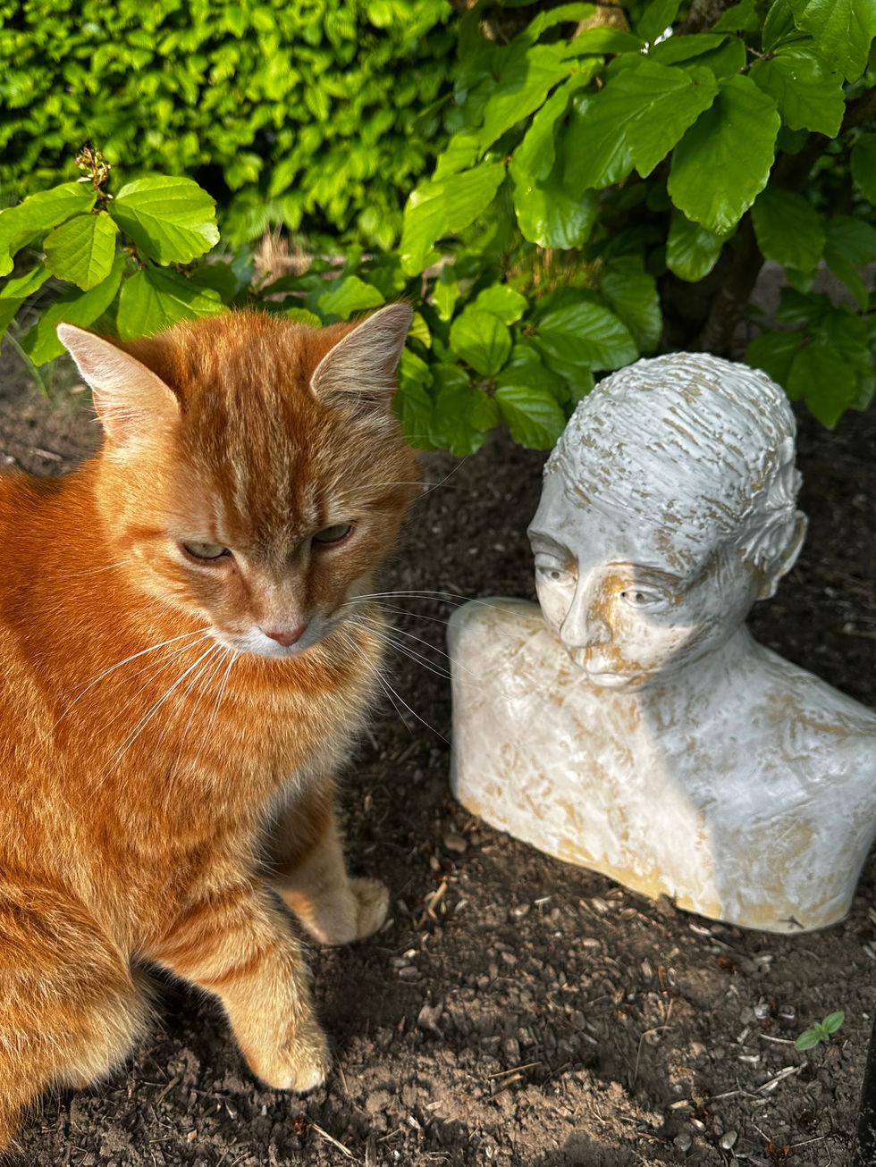 Steengoed keramiek beeld gemaakt door Hanne Vanvoorden.