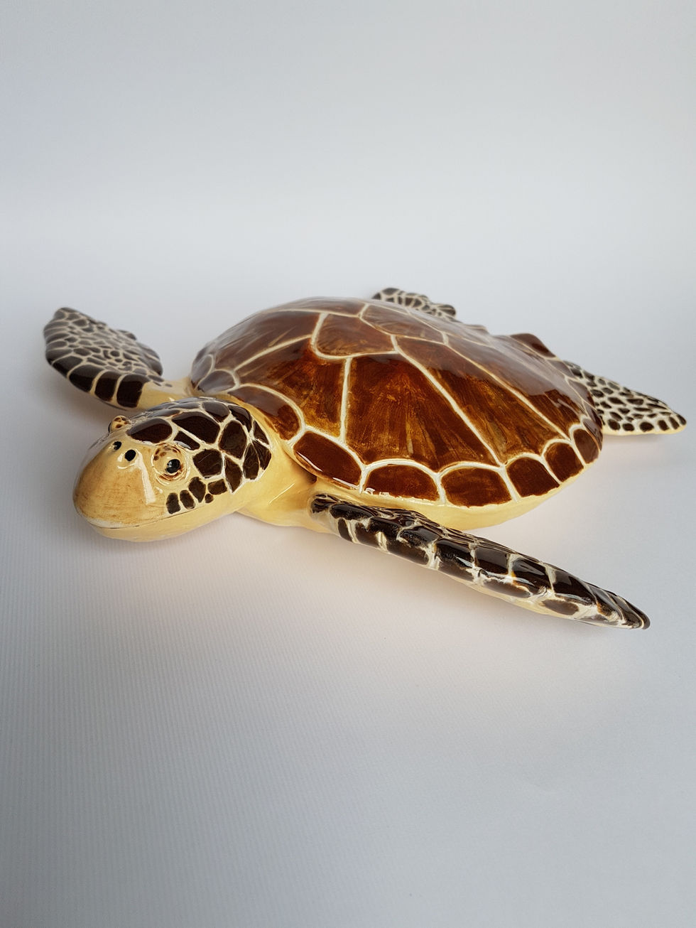 Keramische zeeschildpad ontworpen door Hanne Vanvoorden.