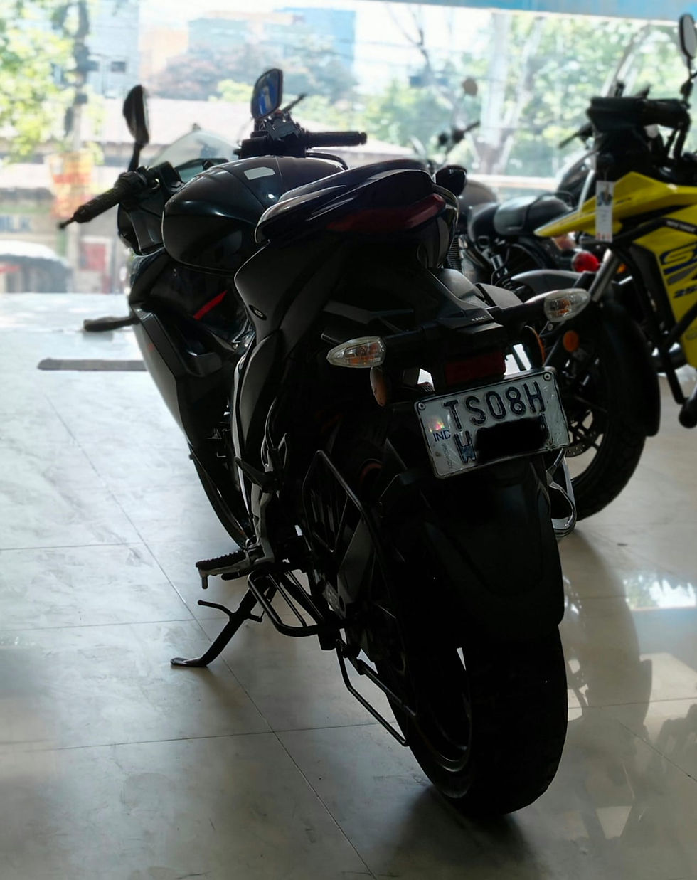 Thumbnail: Suzuki Gixxer SF 150 | 2021 Model (GBW)