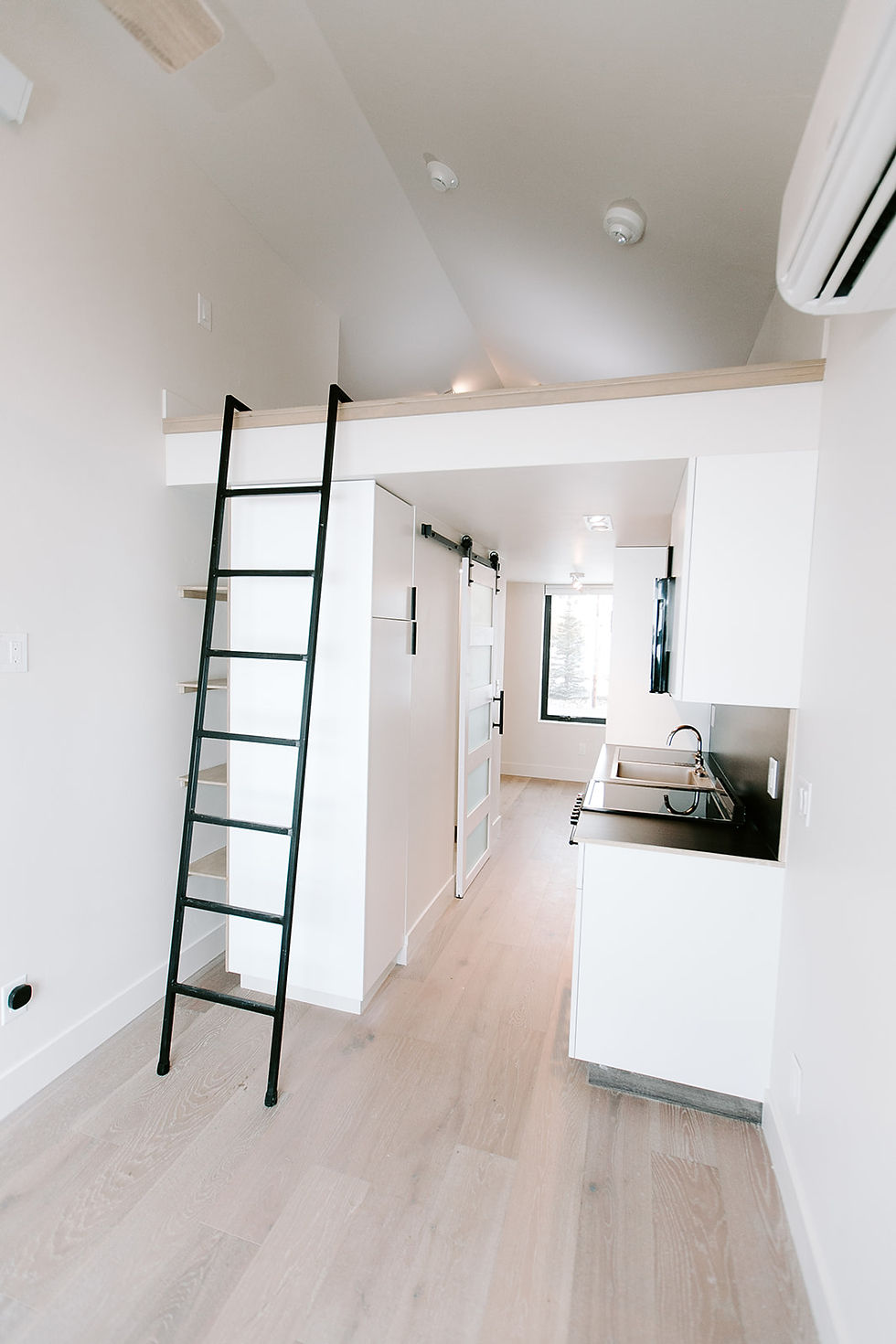Temp ladder to storage loft
