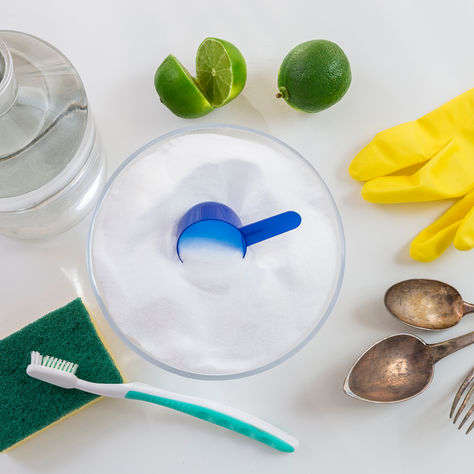 10 Quick Cleaning Hacks for Busy People:
