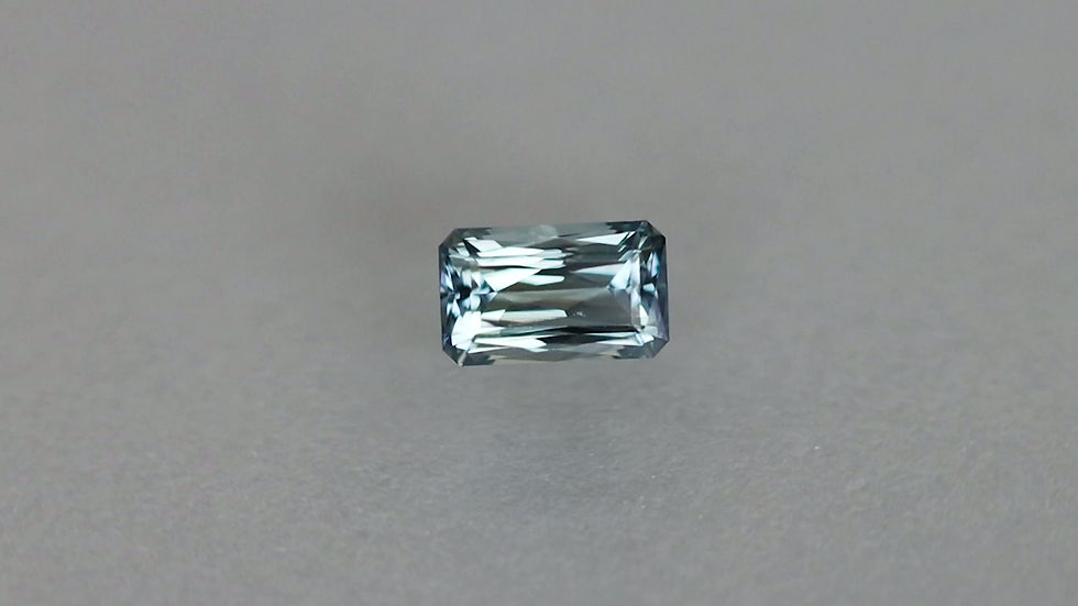 Thumbnail: Caesar-cut Light Blue Montana Sapphire(PSH1912)