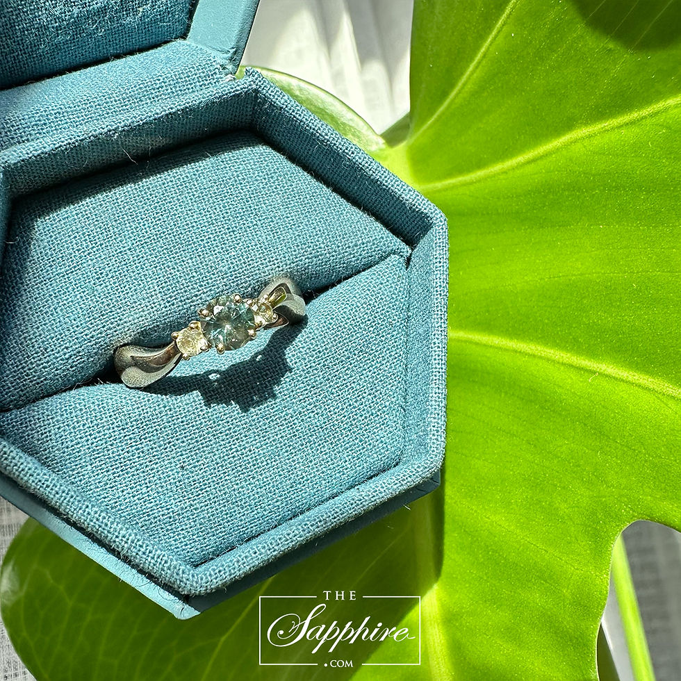Thumbnail: 3 Stone Water Drop Engagement Ring (MY0673)