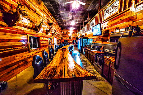 Illinois trophy whitetail deer outfitter hunting lodge