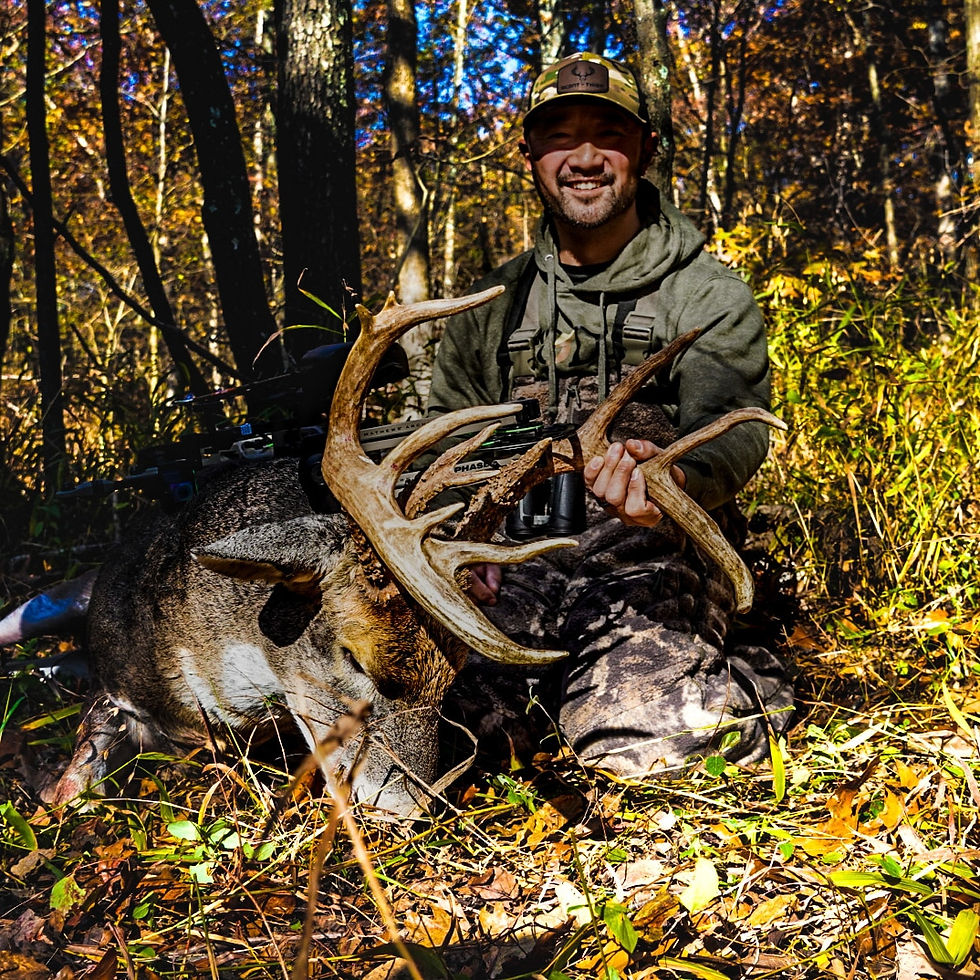 Illinois whitetail deer outfitter trophy buck harvested with JM Outdoor Ops