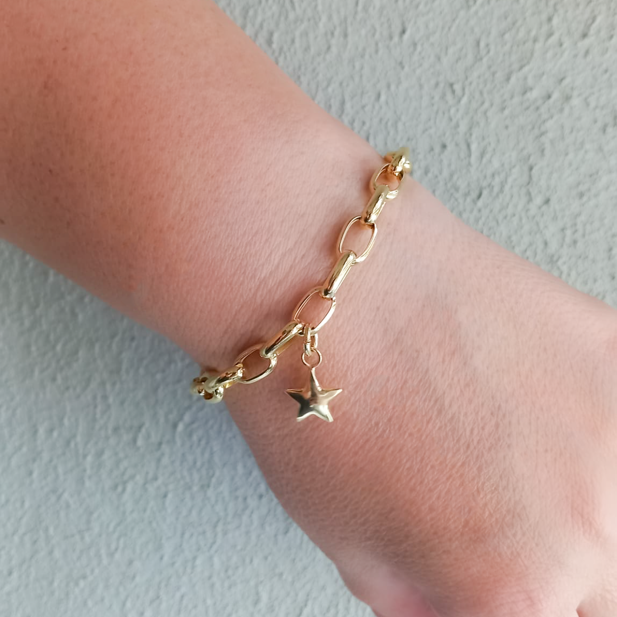 İnce Bilekler İçin Yıldız ve Zincir Model Kadın Bileklik