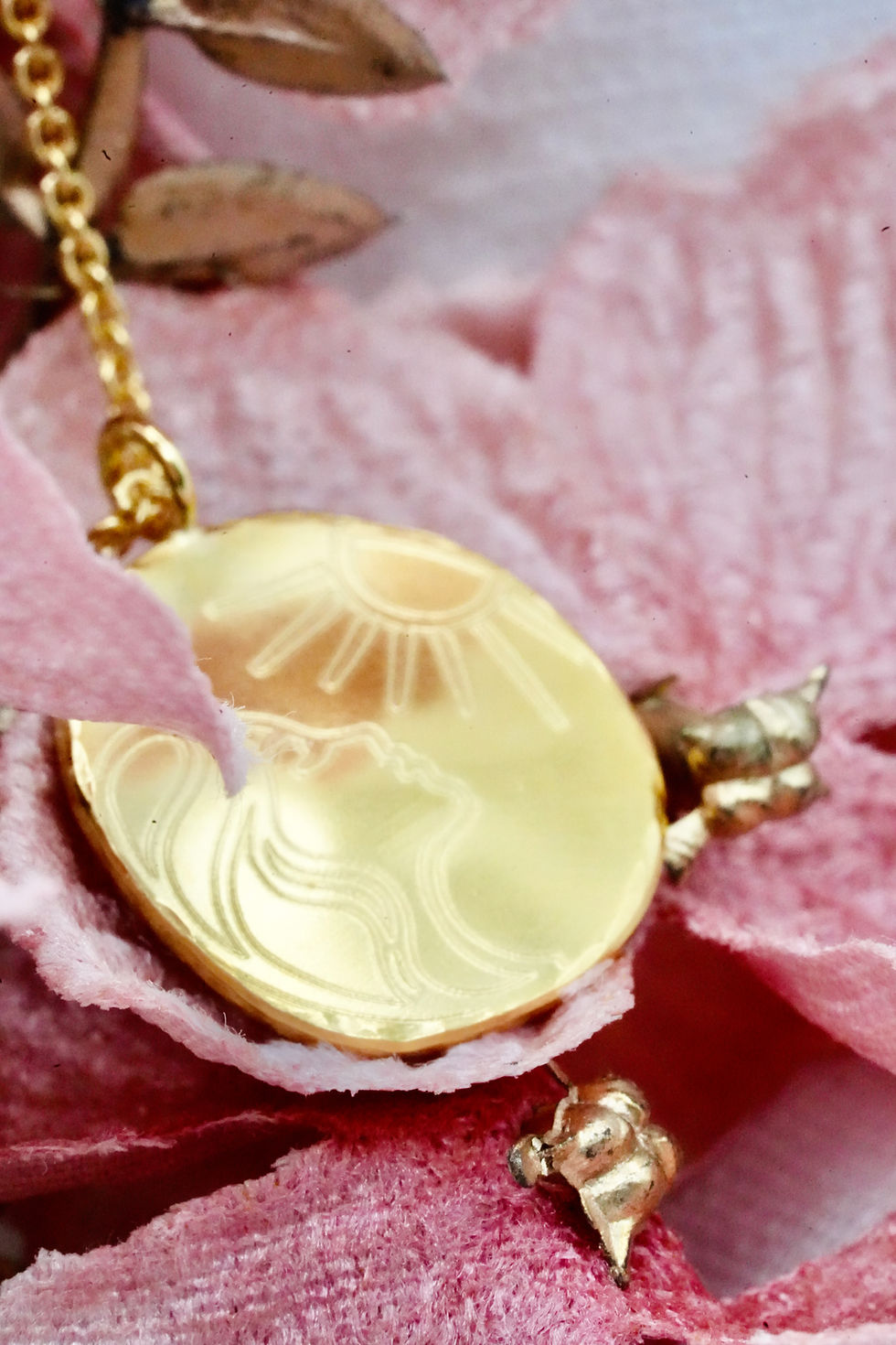 Thumbnail: Collier L'apaisée ( plaqué or )