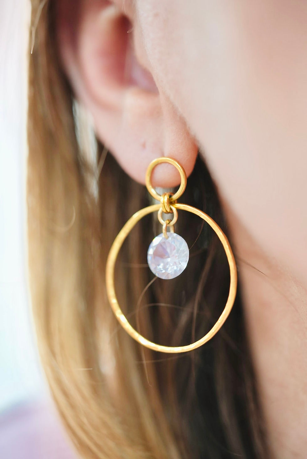 Miniature : Boucles d'oreilles Ophelia zircon (plaqué or)