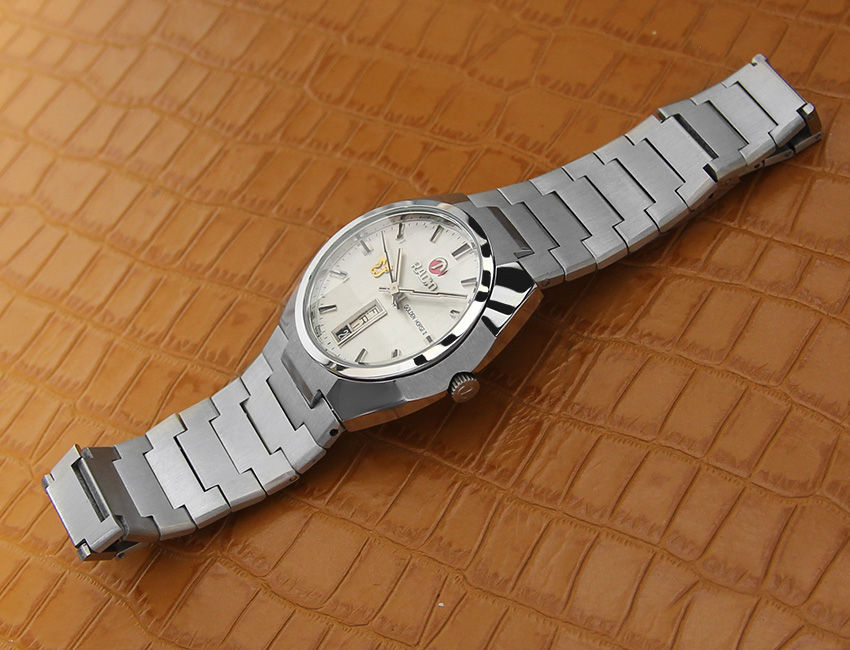 Thumbnail: Rado Golden Horse 39mm Vintage Watch
