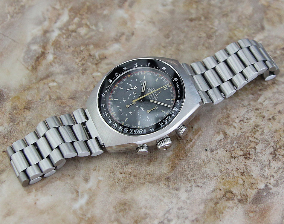 Thumbnail: Omega Speedmaster Mark II 1969 Men's Swiss Made 42mm Watch