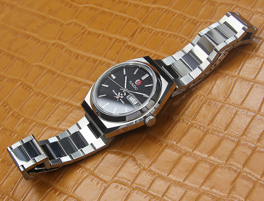 Thumbnail: Rado Golden Sabre Men's 36mm Vintage Watch