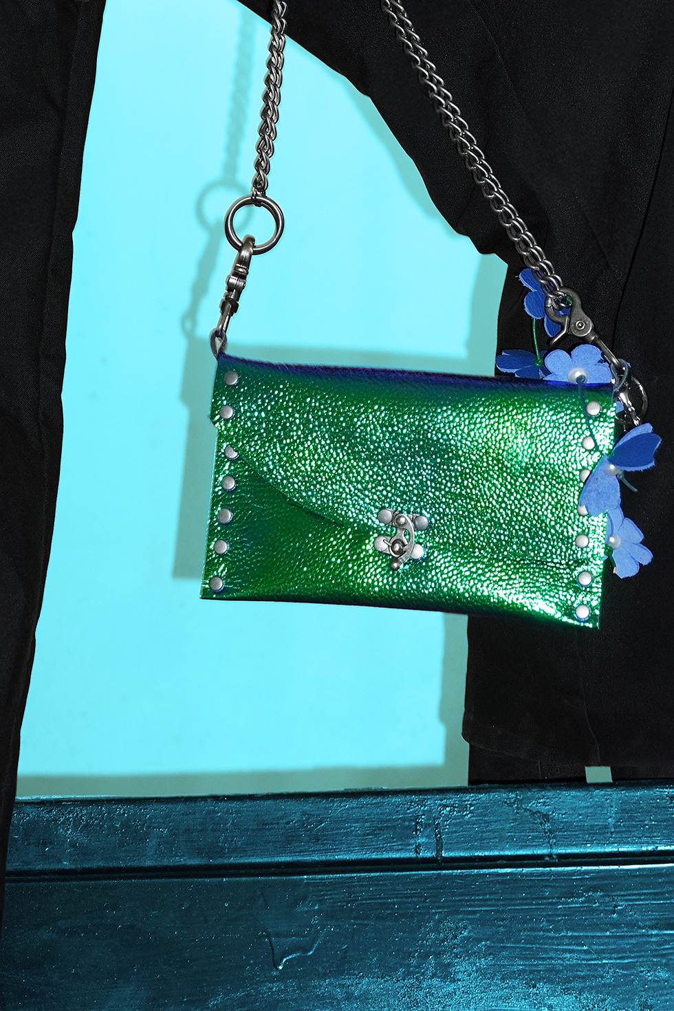 Thumbnail: Beetle Metallic Leather Clutch – Convertible Crossbody
