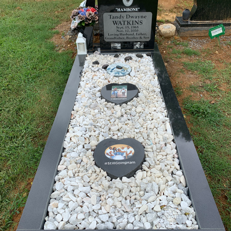 Clarksville Highway Memorials51.HEIC