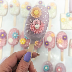 Gracefully Dipped brings sweet treats and creativity to Lennox