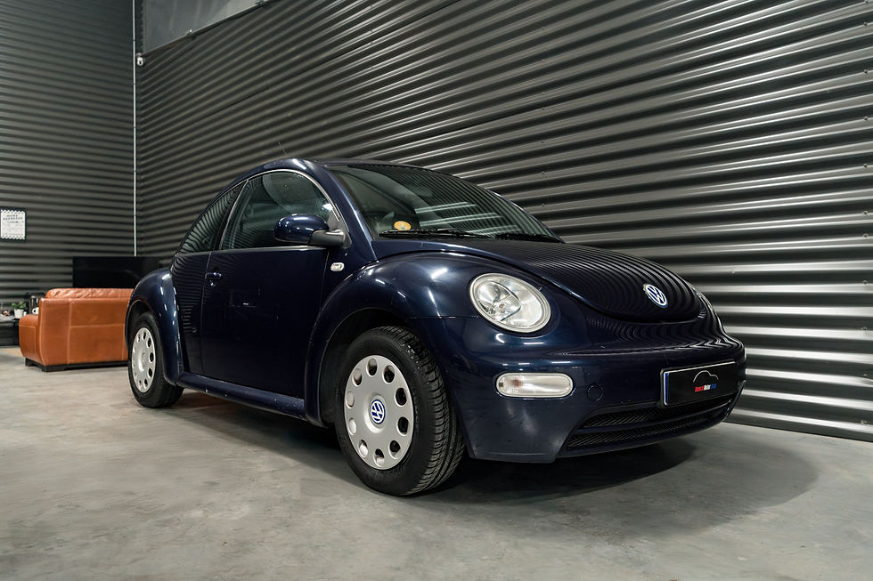 VOLKSWAGEN NEW BEETLE - 1.6 102CH - 1ÈRE MAIN