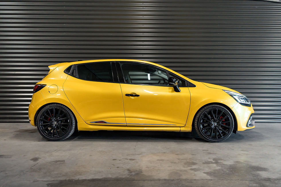 Miniature : RENAULT CLIO 4 RS TROPHY EDC - Phase 2 - AKRAPOVIC