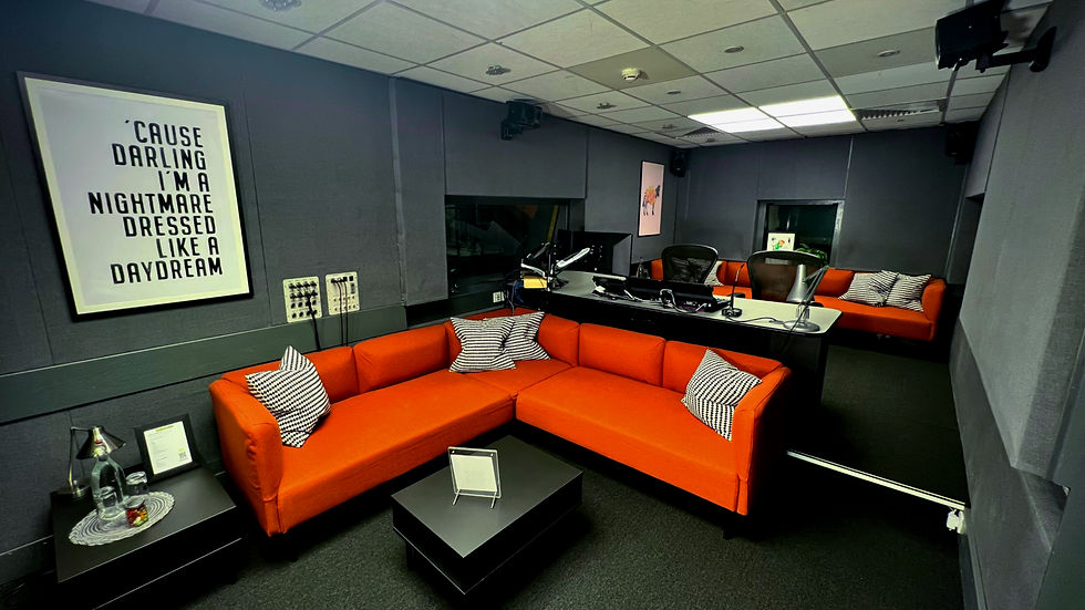 Studio_01_CR_01_edited.jpg
