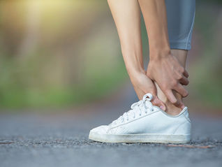 Chevilles douloureuses ou fragiles: et si c'était un message de ton corps ?