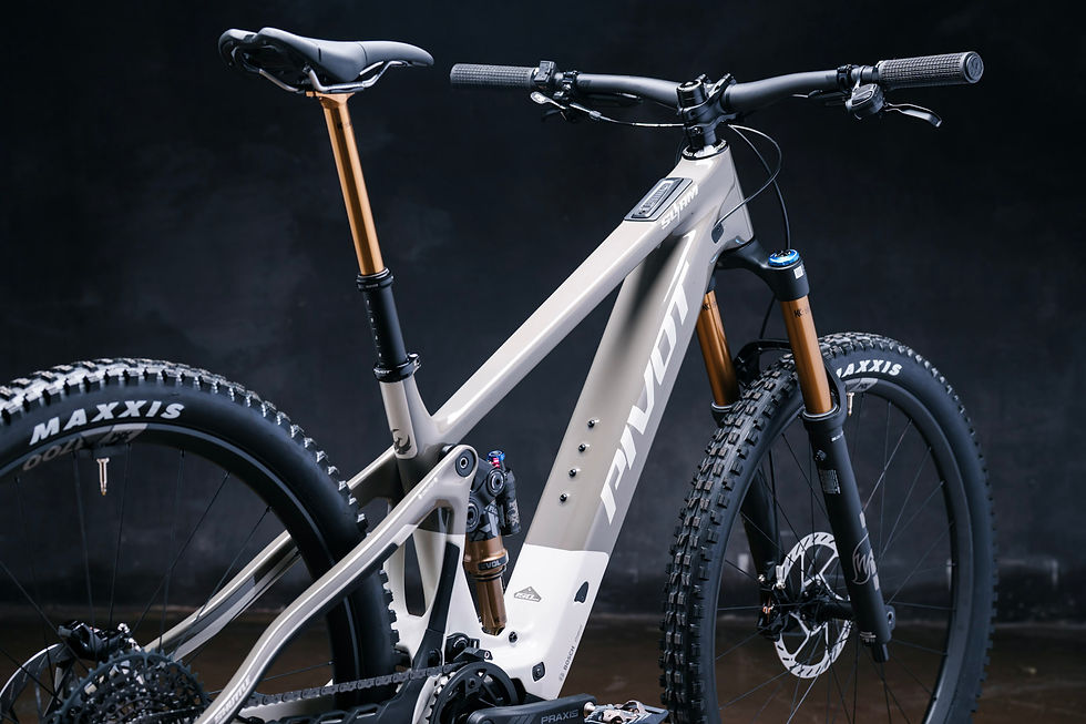 Thumbnail: Pivot SLAM XS Lowest stand-over height on an e-bike!