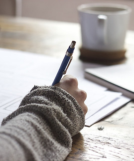 mujer-escribiendo.jpg